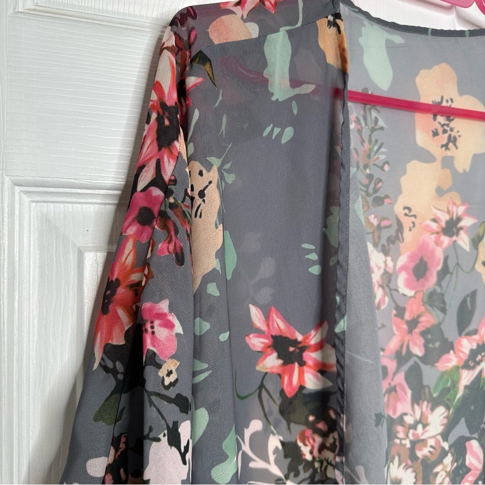Kimono Grey & Pink Floral Sheer Size Extra Large - Picture 5 of 16